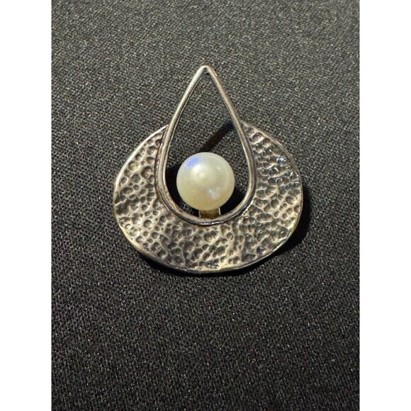 925 Israel Signed Real Pearl Hammered Pendant - Picture 2 of 5